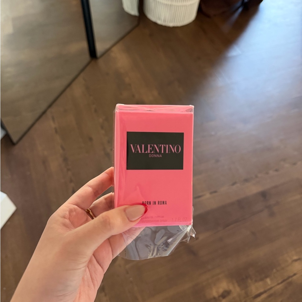 Valentino Donna Perfume